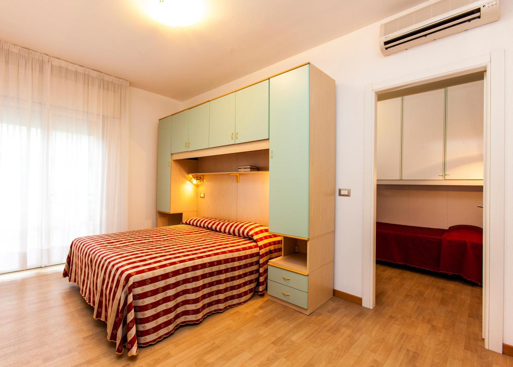 Hotel Arizona Лидо ди Йезоло Екстериор снимка